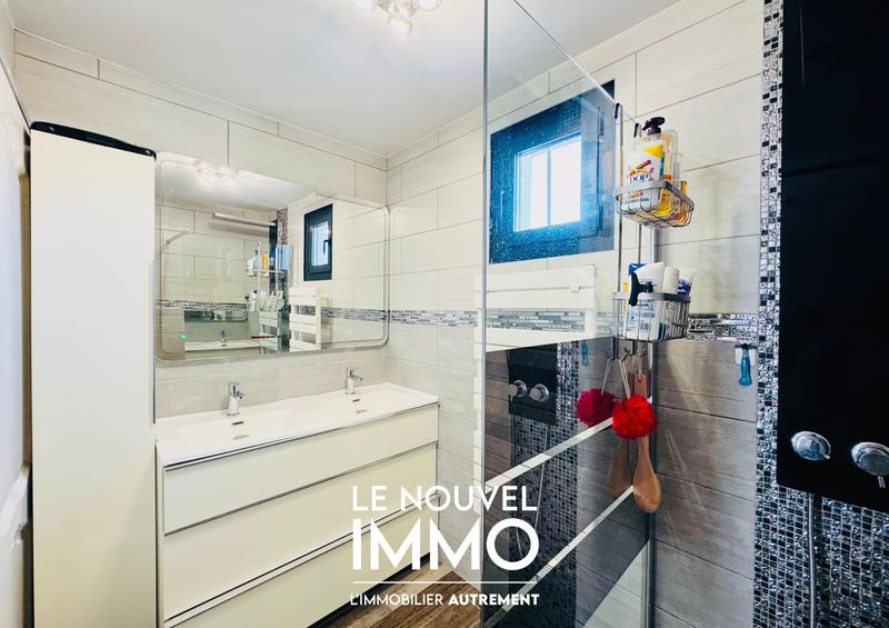 Maison - 92 m² - 4 pièces