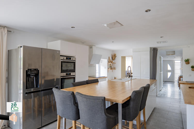 Maison - 209 m² - 7 pièces