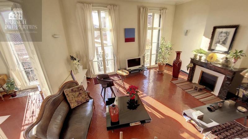 Appartement - 155 m² - 3 pièces