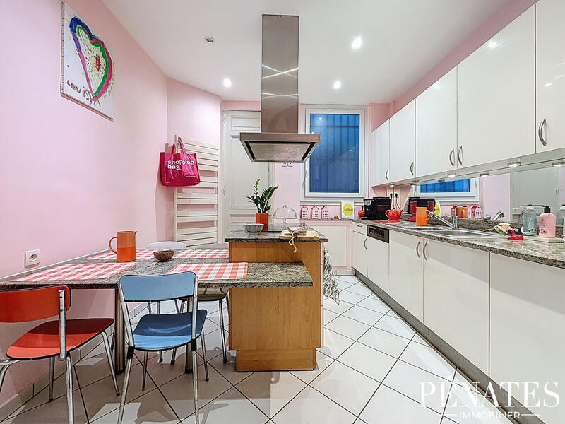 Appartement - 188 m² - 5 pièces