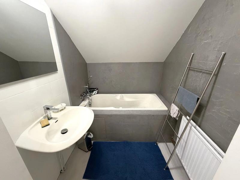 Maison - 167 m² - 7 pièces