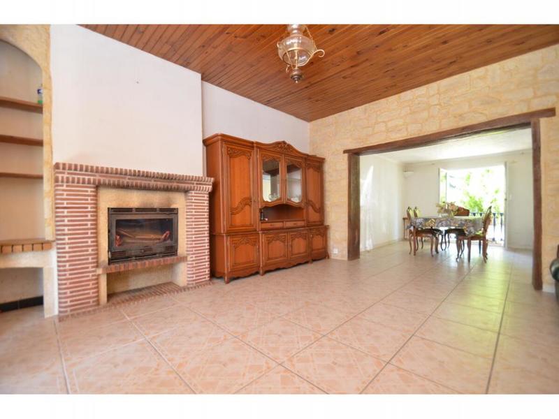 Maison - 252 m² - 14 pièces