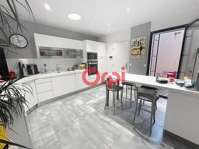 Maison - 169 m² - 5 pièces