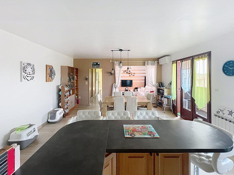 Appartement - 79 m² - 3 pièces