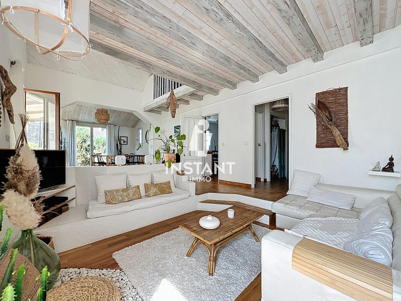 Maison - 156 m² - 8 pièces