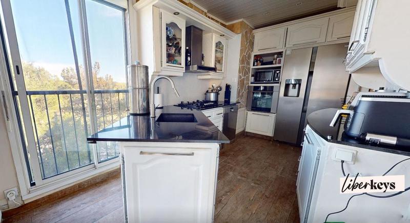 Appartement - 85 m² - 4 pièces