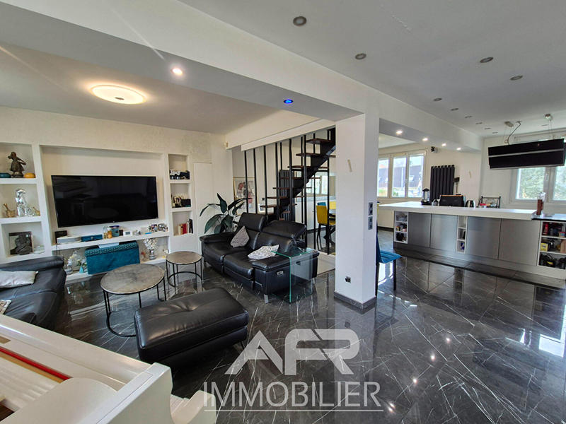 Maison - 155 m² - 5 pièces