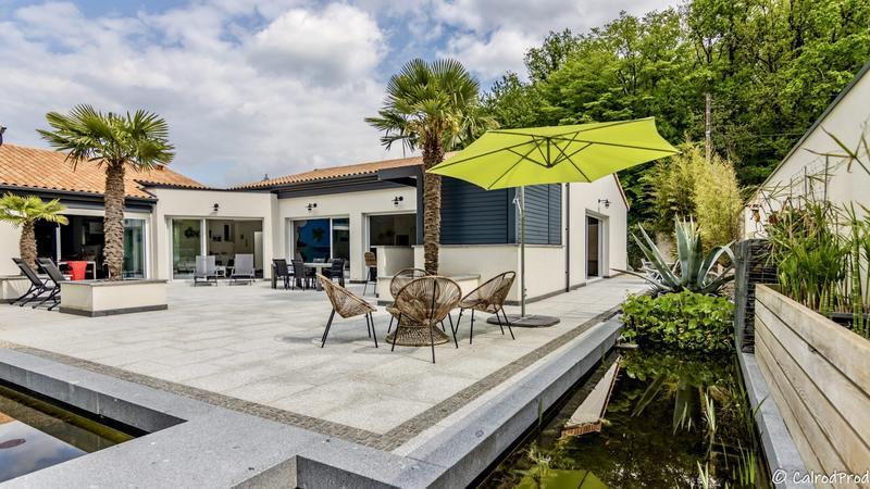 Villa - 445 m² - 9 pièces