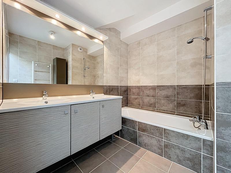 Appartement - 122 m² - 4 pièces