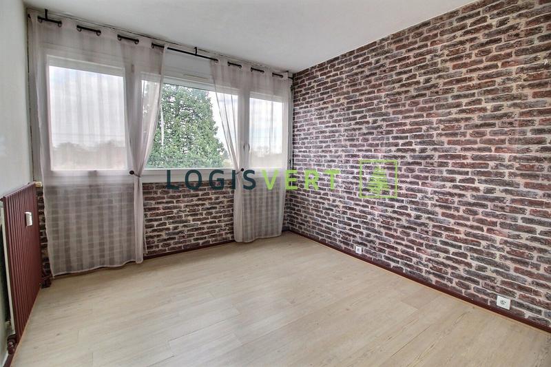 Appartement - 90 m² - 5 pièces