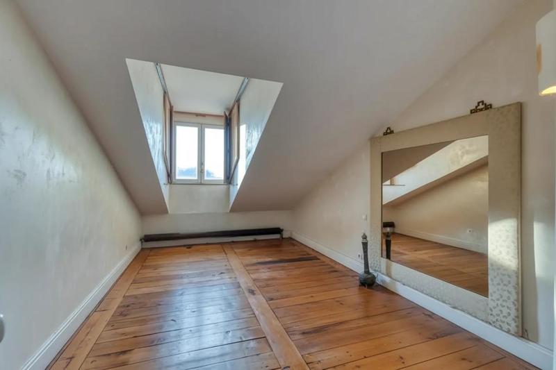 Duplex - 190 m² - 7 pièces