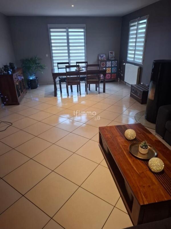 Maison - 177 m² - 9 pièces