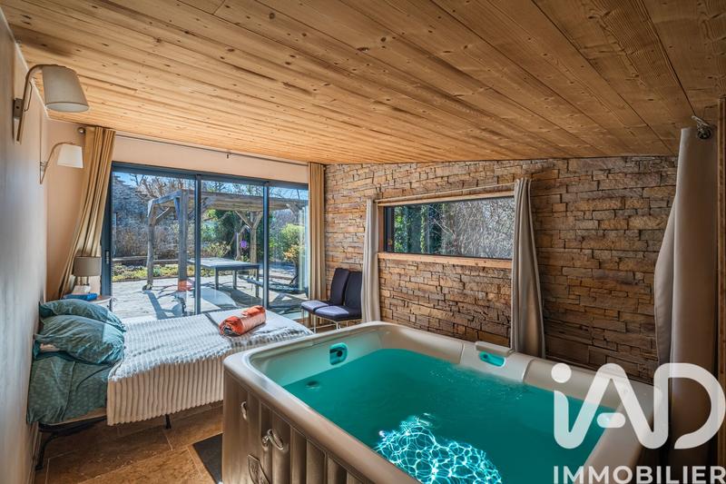 Maison - 177 m² - 6 pièces