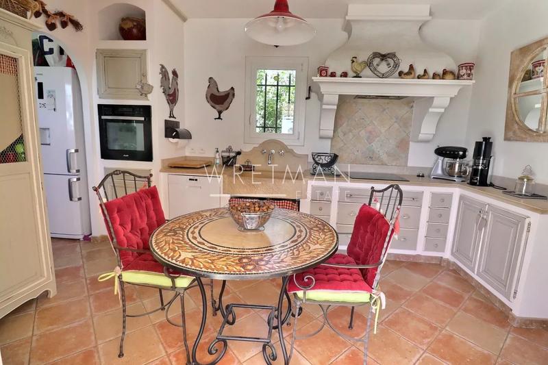 Villa - 230 m² - 9 pièces