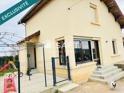 Maison - 95 m² - 4 pièces