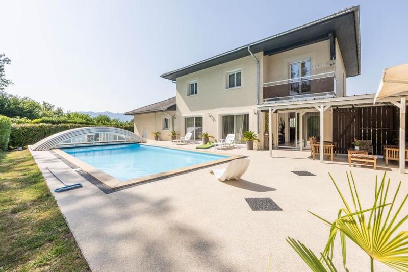 Villa - 185 m² - 6 pièces