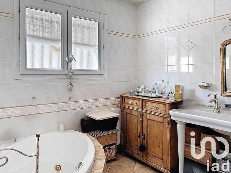 Maison - 200 m² - 6 pièces