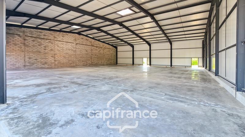 Local commercial - 600 m² - 1 pièce