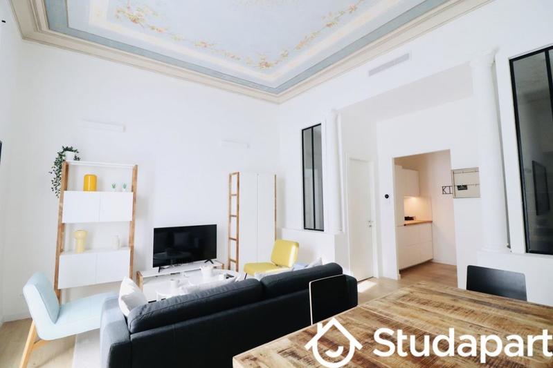 Chambre - 12 m² - 1 pièce