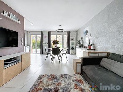 Maison - 80 m² - 4 pièces