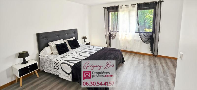 Maison - 270 m² - 9 pièces