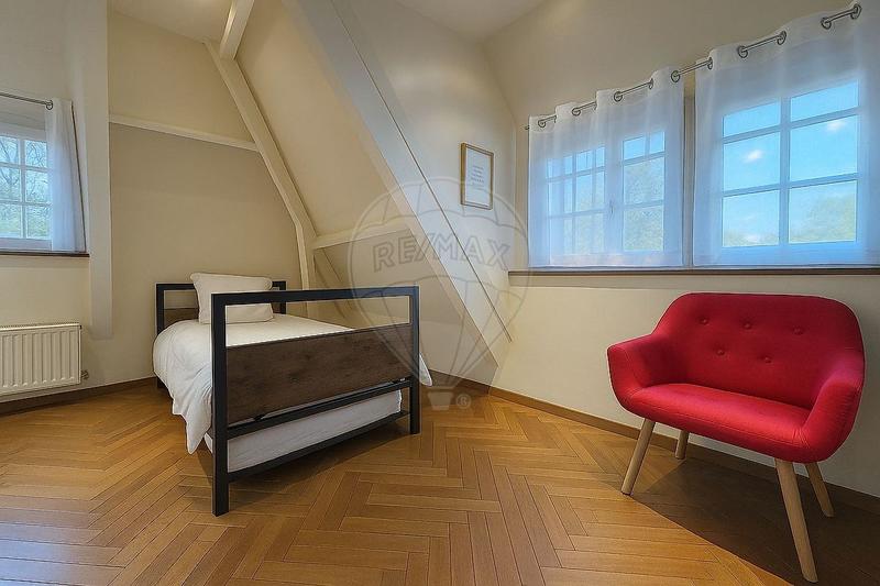 Chaumière - 170 m² - 7 pièces