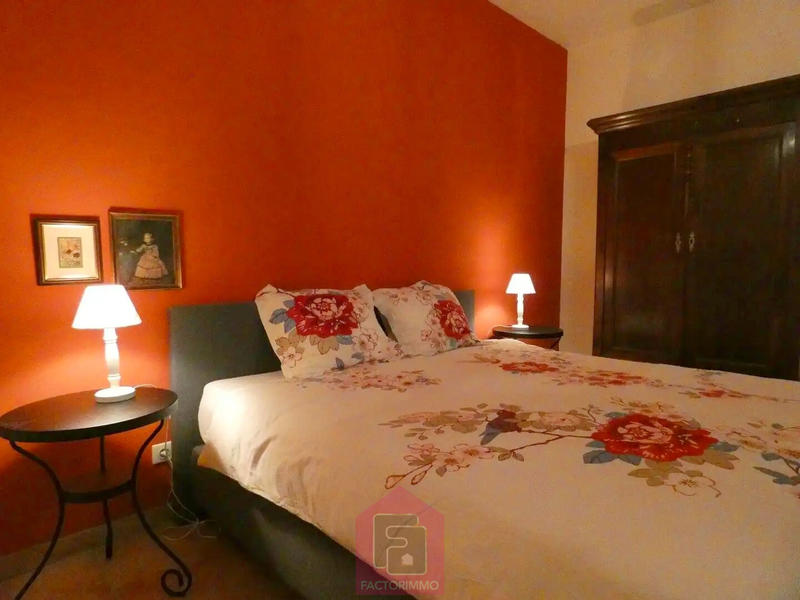 Propriété - 395 m² - 12 pièces