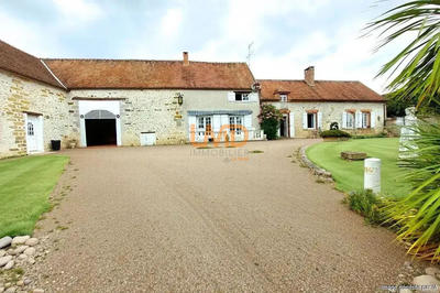 Maison en pierre - 185 m² - 7 pièces