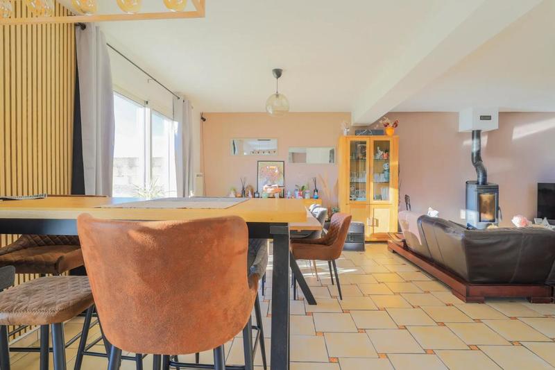 Maison - 122 m² - 7 pièces