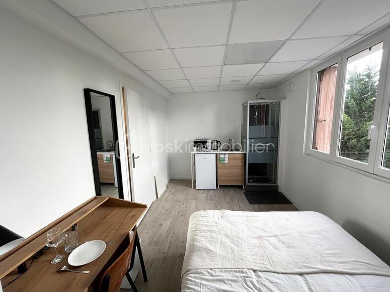 Studio - 11 m² - 1 pièce