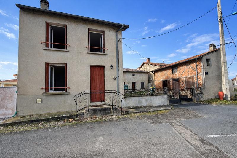 Maison - 90 m² - 5 pièces