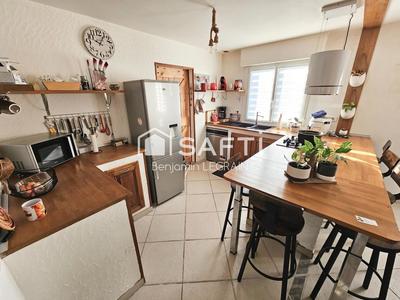 Maison - 105 m² - 5 pièces