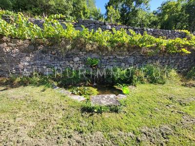 Maison - 374 m² - 11 pièces