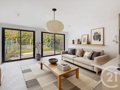 Maison - 93 m² - 4 pièces