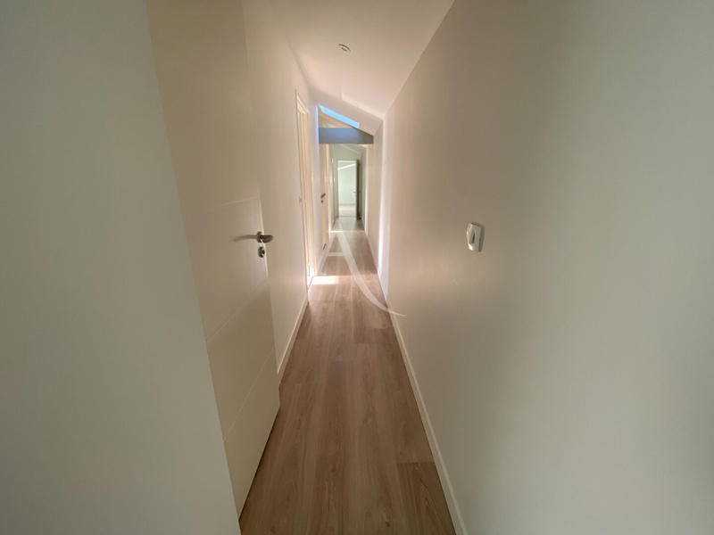 Maison - 176 m² - 6 pièces