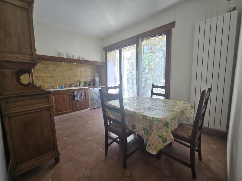 Mas - 275 m² - 11 pièces