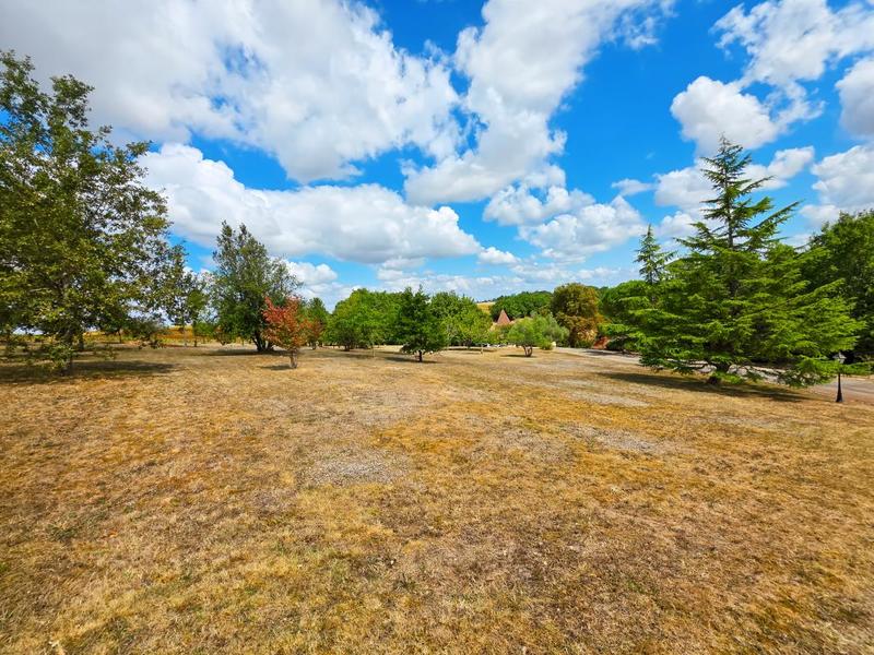 Demeure - 400 m² - 7 pièces