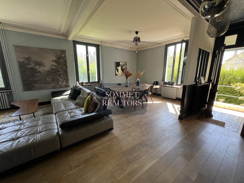 Propriété - 155 m² - 8 pièces