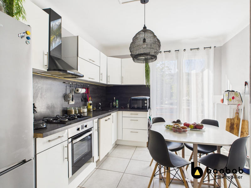 Appartement - 83 m² - 3 pièces