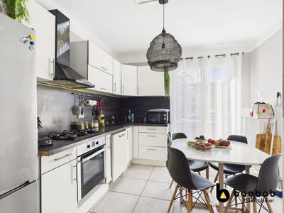 Appartement - 83 m² - 3 pièces