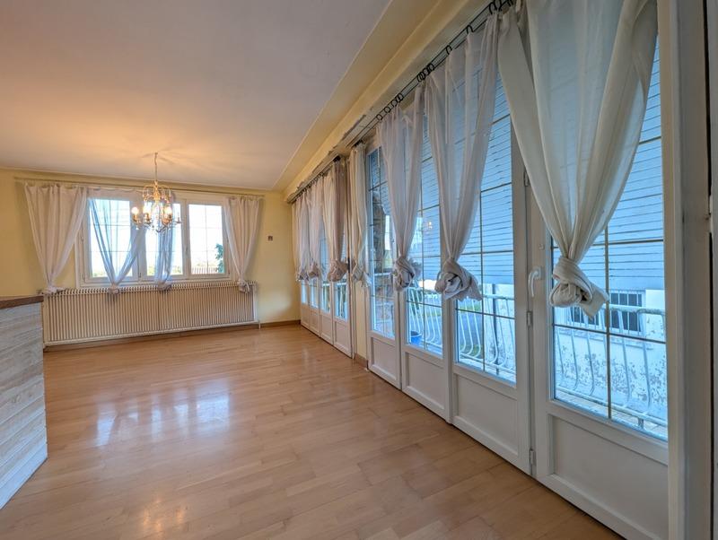 Maison - 180 m² - 6 pièces