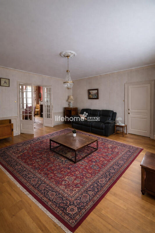 Maison - 476 m² - 17 pièces