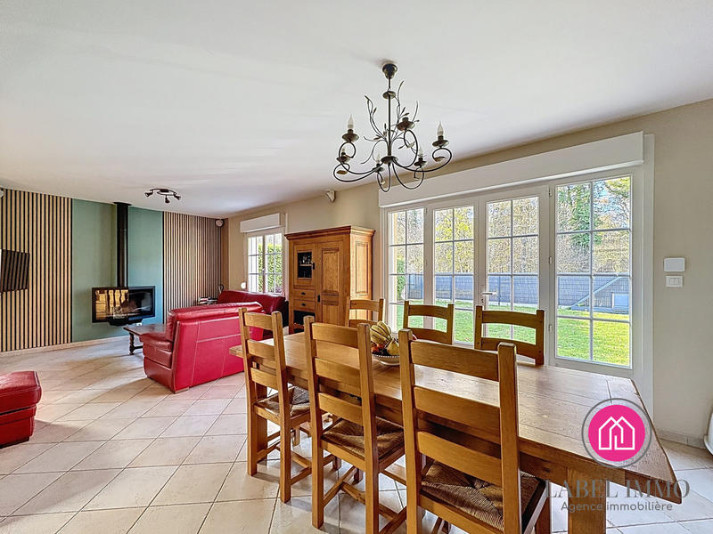 Maison - 162 m² - 9 pièces