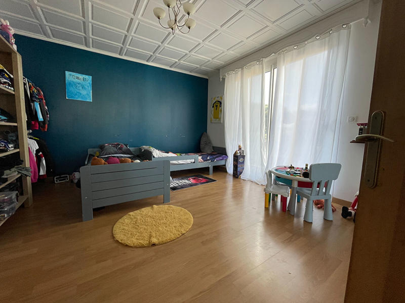 Maison - 185 m² - 7 pièces