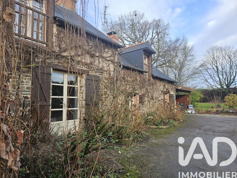 Maison - 250 m² - 8 pièces