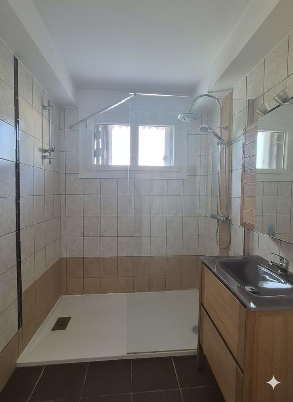 Appartement - 98 m² - 5 pièces