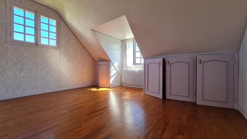 Maison - 138 m² - 7 pièces