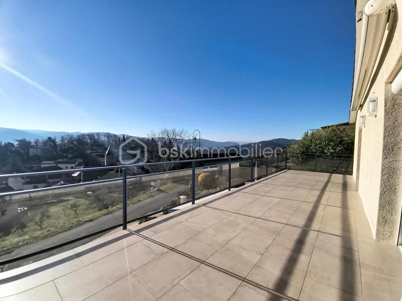 Maison - 122 m² - 5 pièces