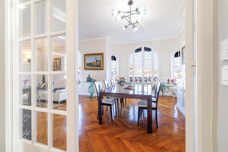 Appartement - 136 m² - 4 pièces