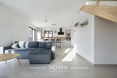 Maison - 95 m² - 4 pièces